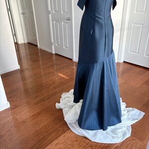 NEW with tags MARINE BLUE Sachin & Babi WALIA Gown SZ 8 Retail $799